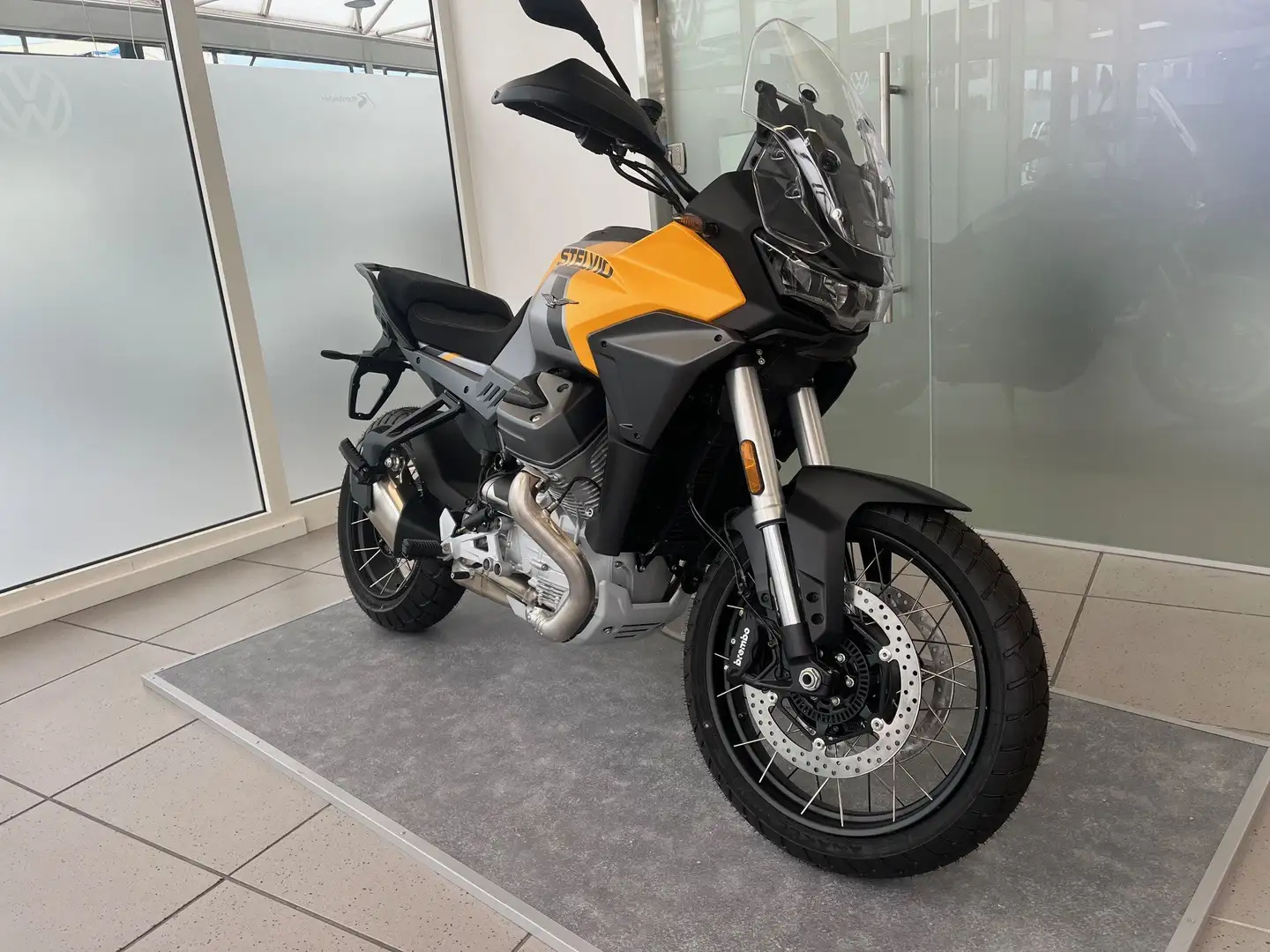 Moto Guzzi Stelvio Stelvio E5 !!AKTION!! *Aktion* Yellow - 1