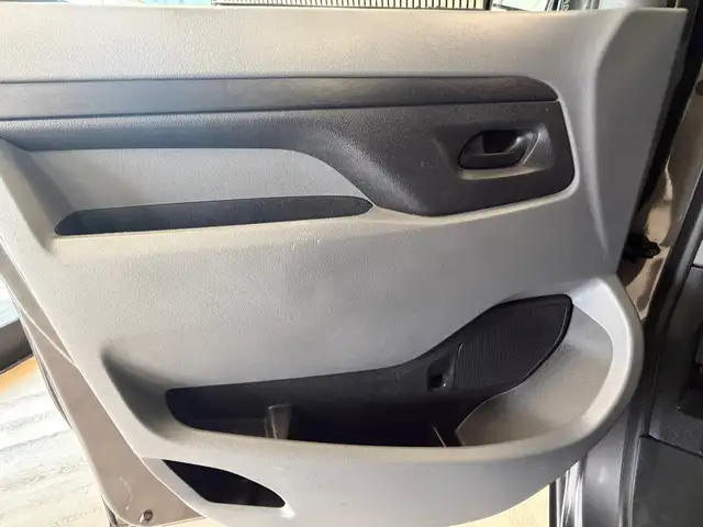 Citroen Jumpy view 13