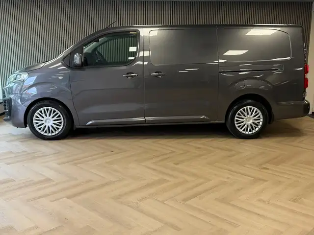 Citroen Jumpy view 3