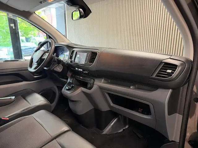 Citroen Jumpy view 9
