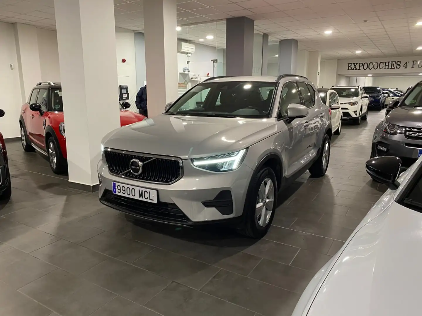 Volvo XC40 T2 Essential Gris - 2