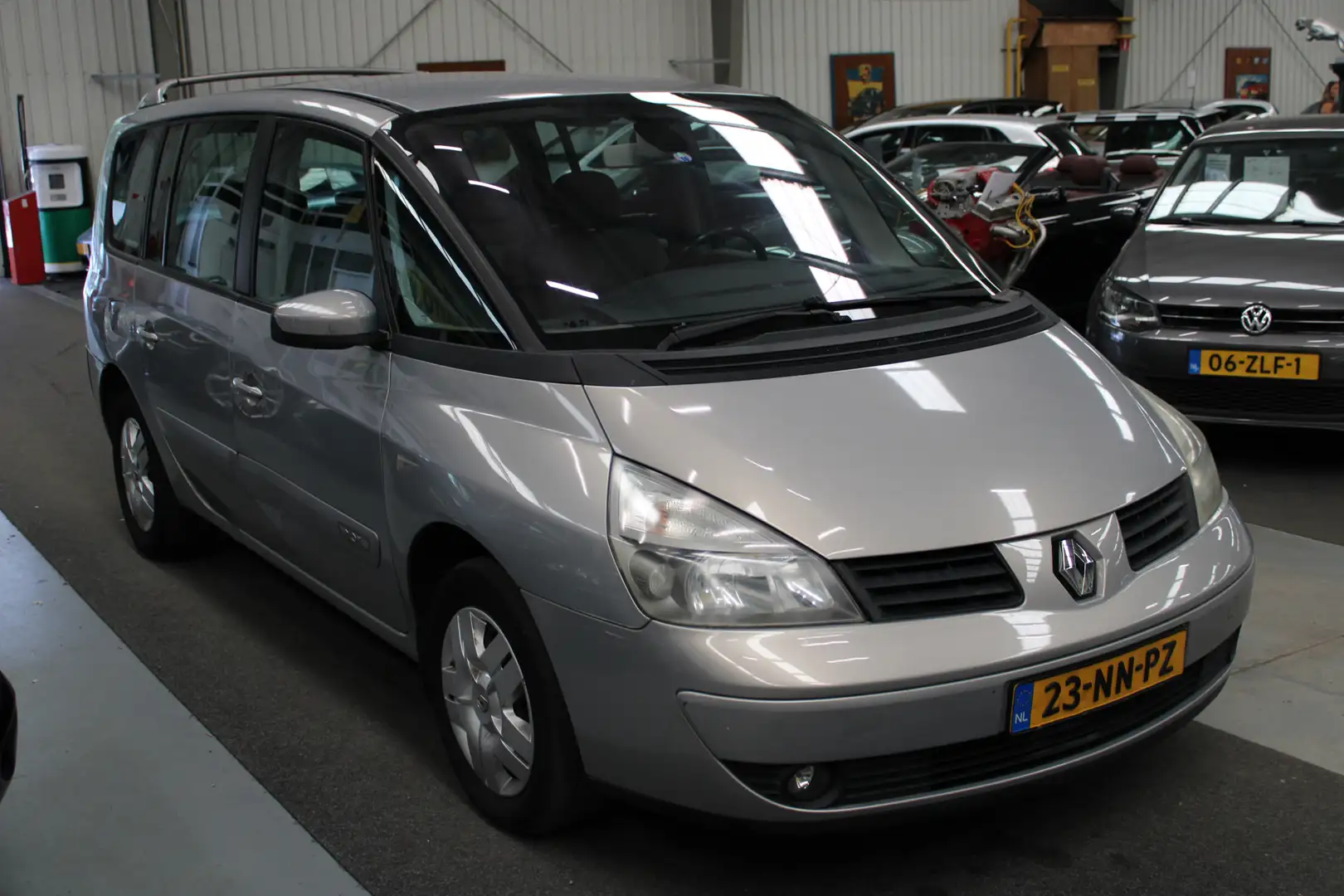 Renault Grand Espace 2.0 T Expression Airco, Cruise Control, Trekhaak, Beżowy - 2