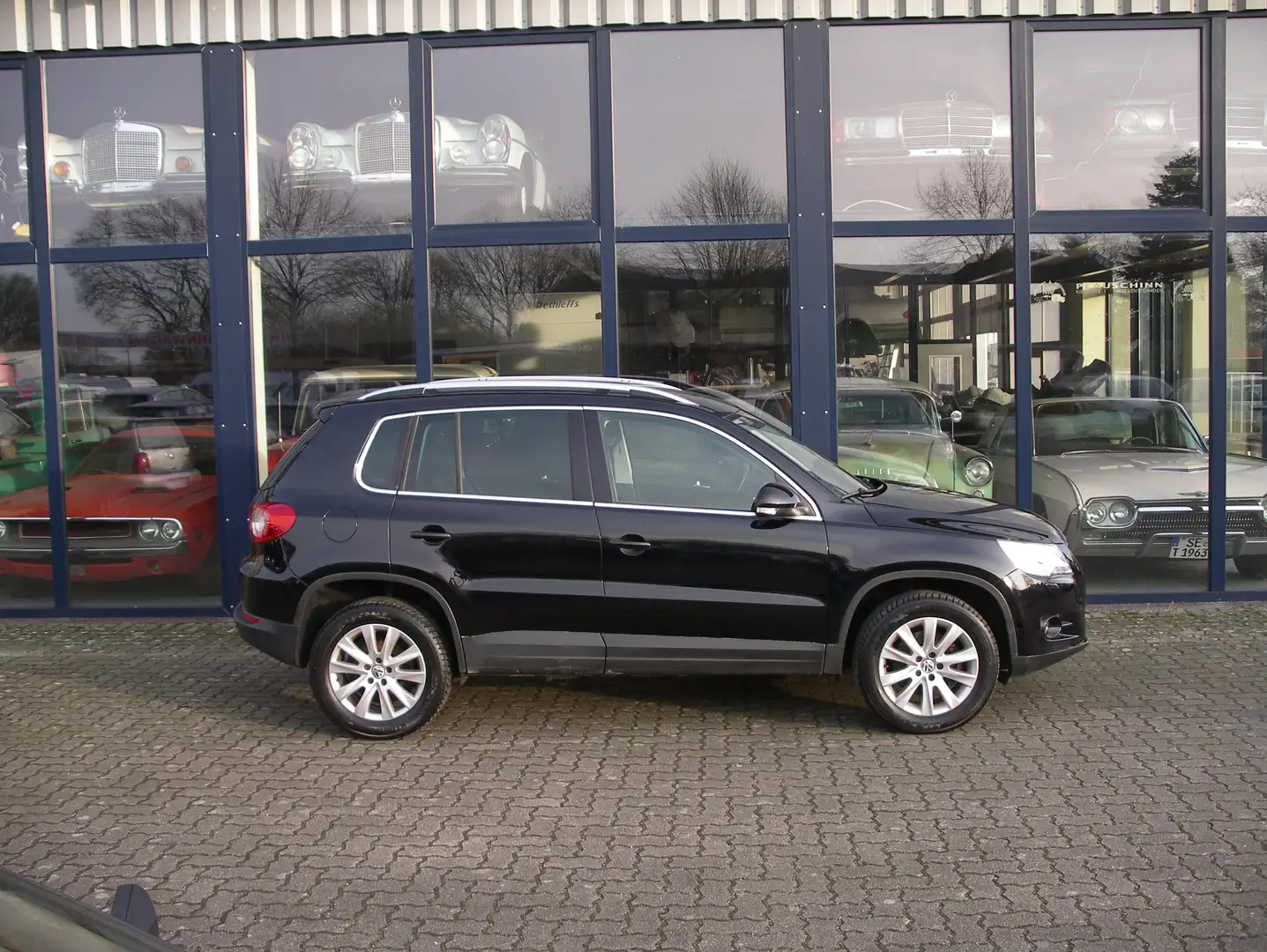 Volkswagen Tiguan Team BMT Schwarz - 2