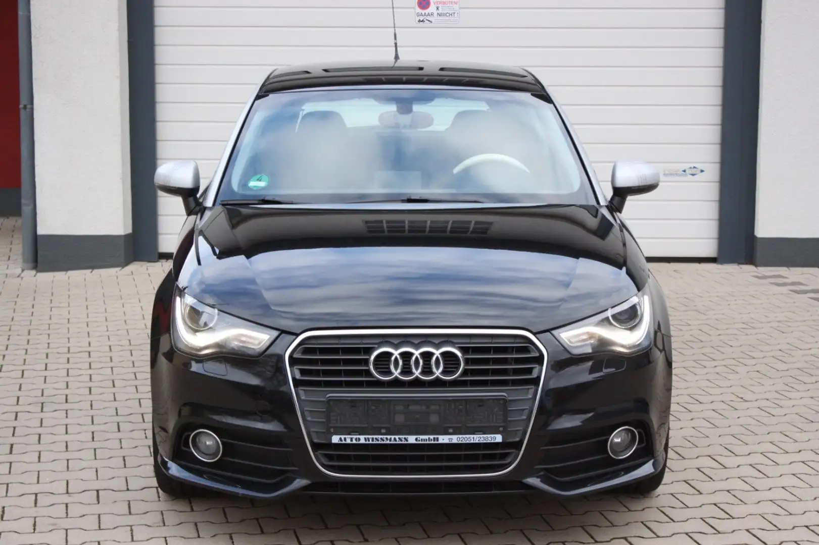 Audi A1 ambition S-line / Navi / Xenon Schwarz - 1