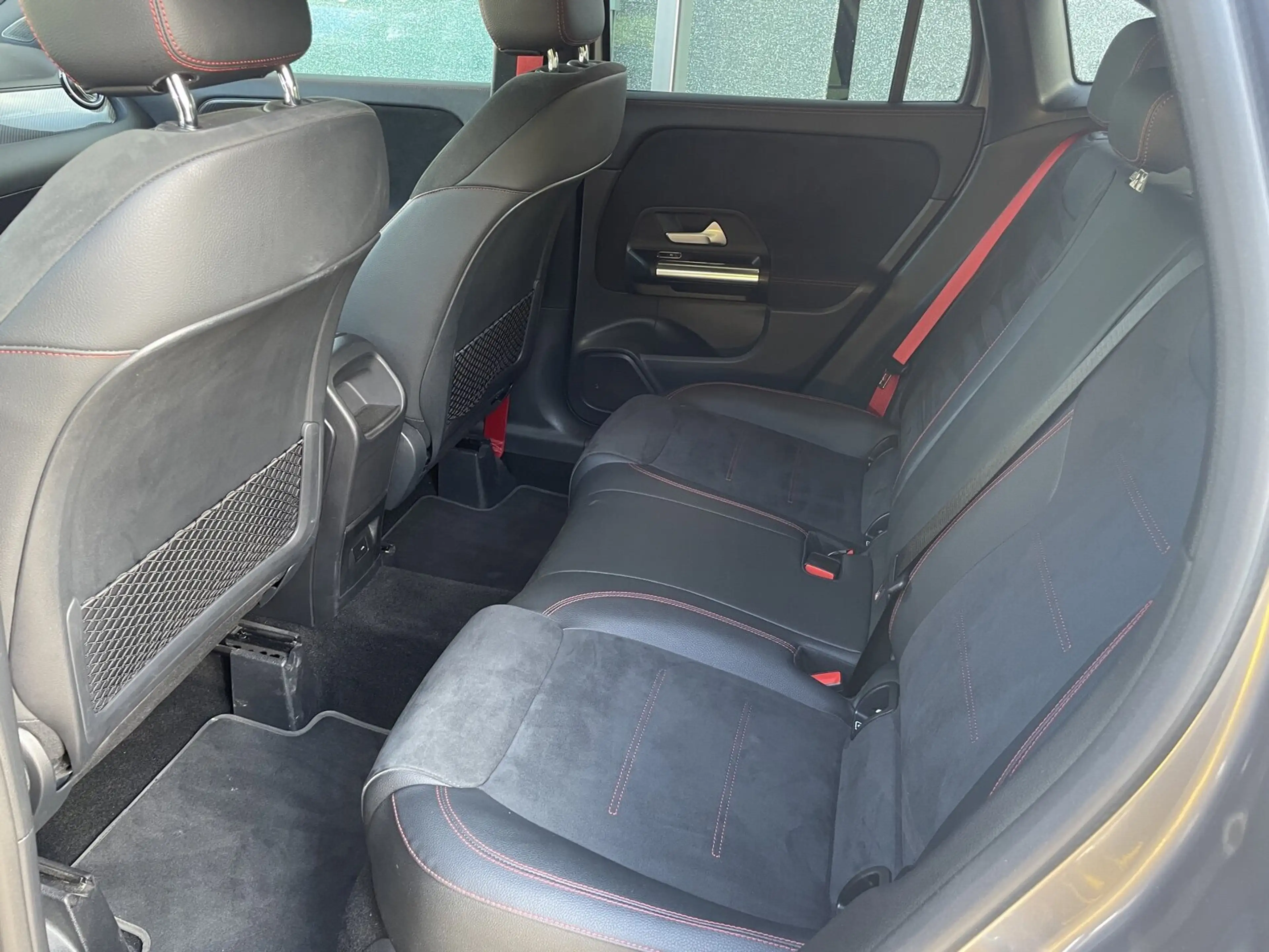 Mercedes-Benz GLA 45 AMG GLA 45 4M+ PANO*MULTIBEAM*NIGHT*DISTRONIC* — photo 12
