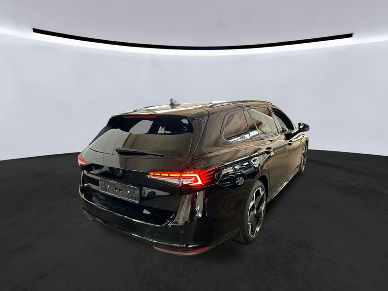Skoda Superb Combi 2.0 TDI Sportline *MATRIX*CANTON* — photo 4