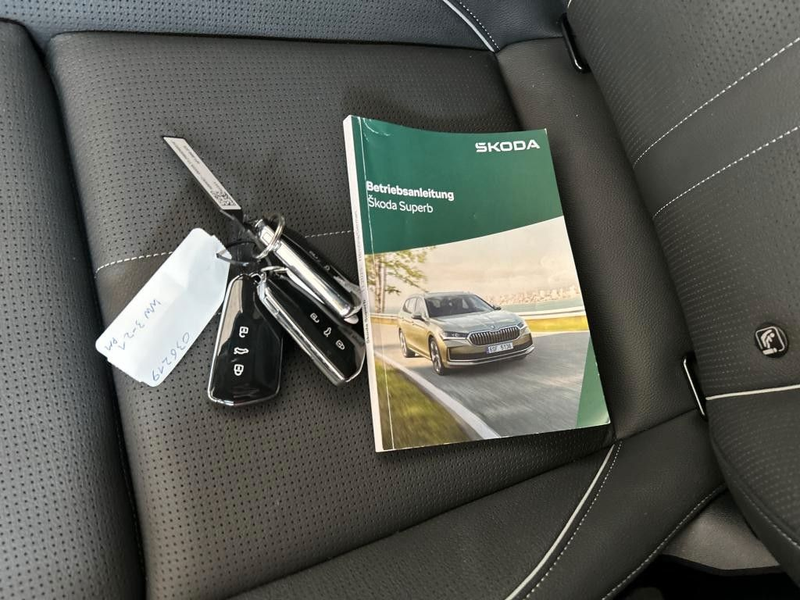Skoda Superb Combi 2.0 TDI Sportline *MATRIX*CANTON* — photo 10