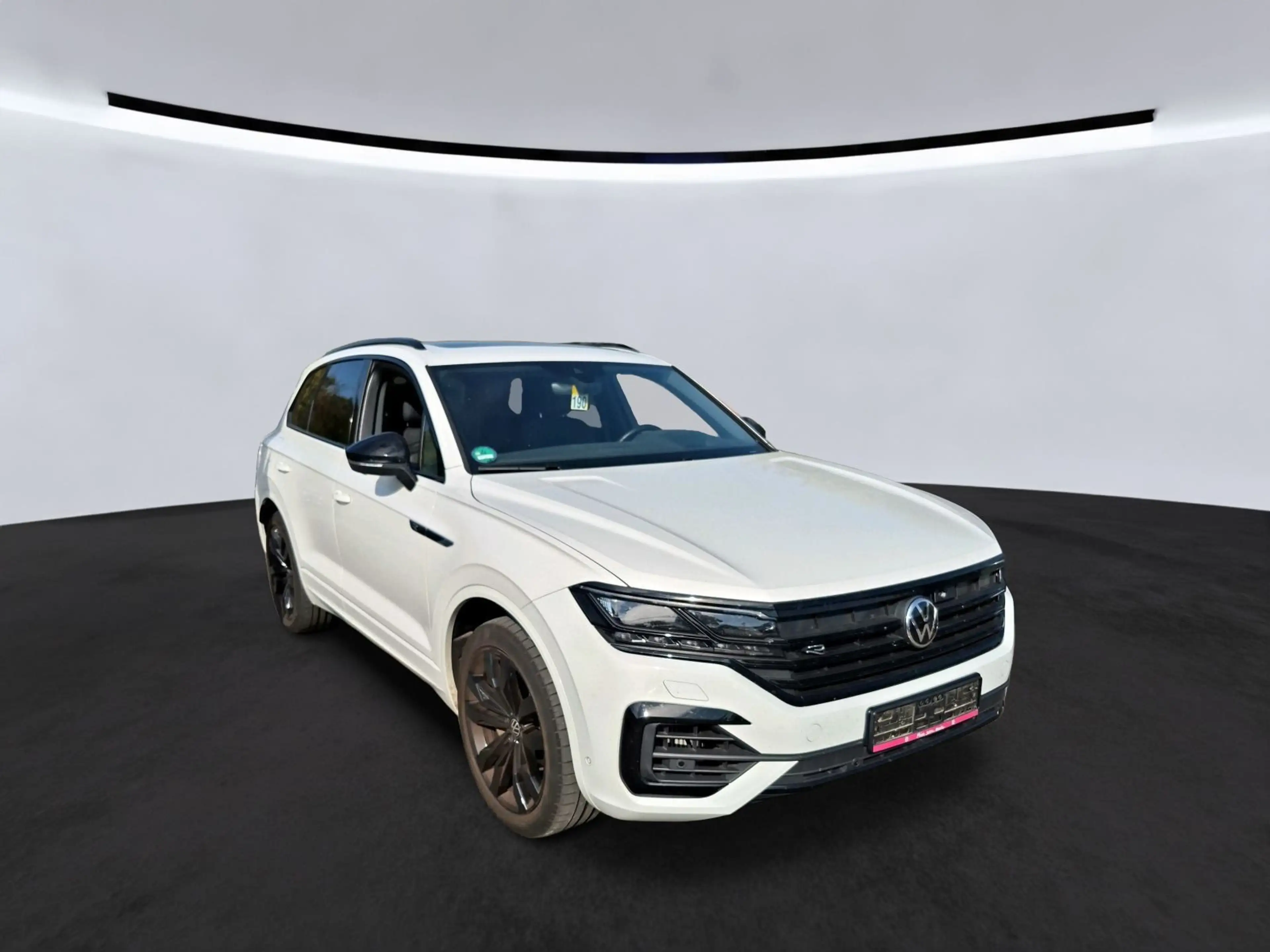 Volkswagen Touareg R 3.0 TSI eHybrid 4M PANO 360° AHK LUFT — photo 3
