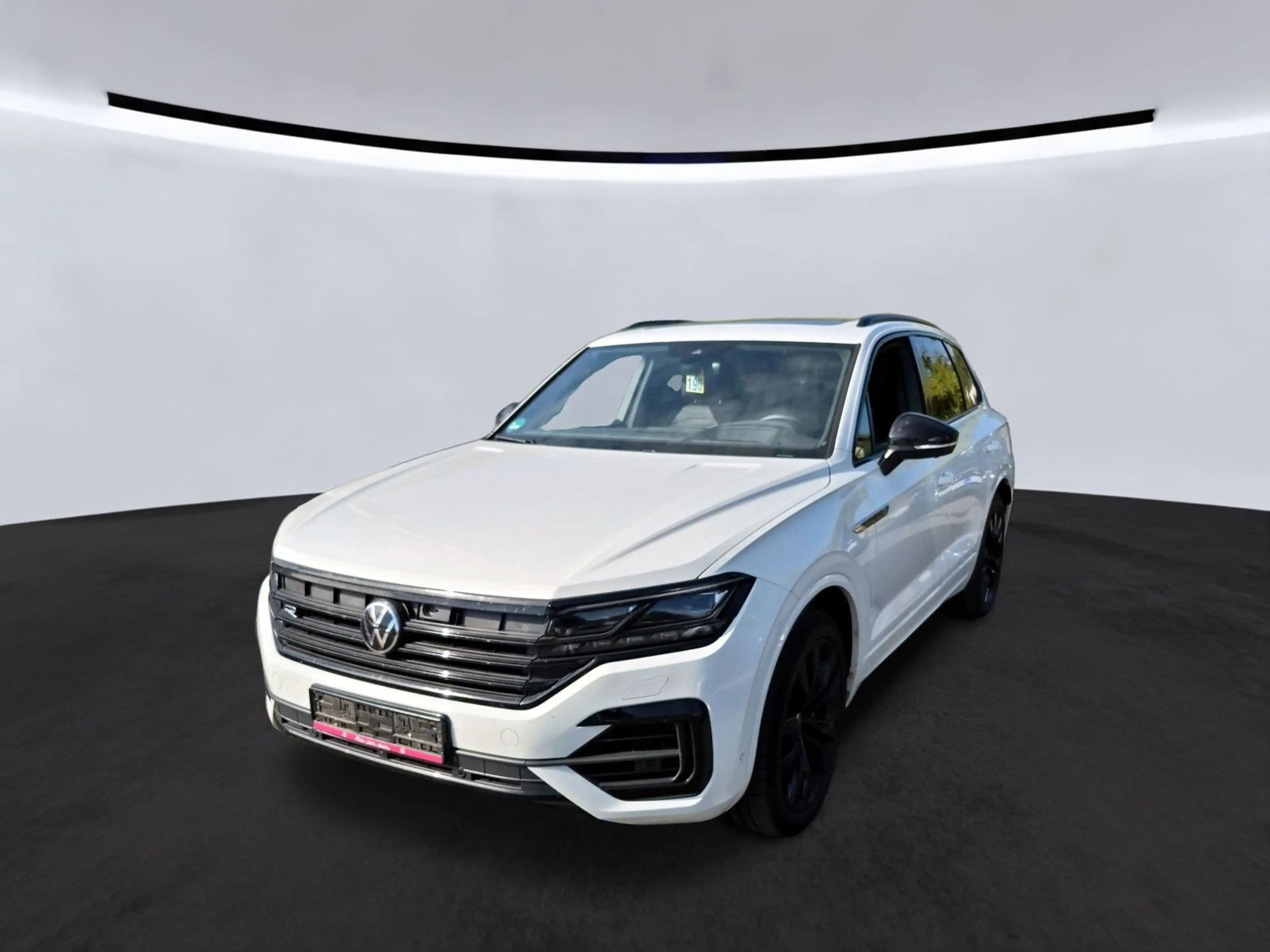 Volkswagen Touareg R 3.0 TSI eHybrid 4M PANO 360° AHK LUFT — photo 2