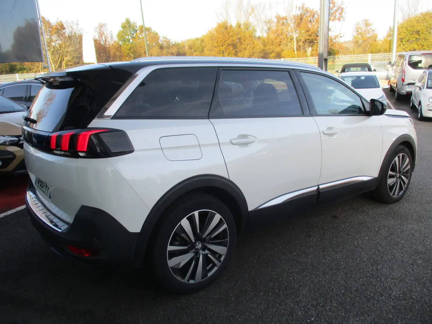 Peugeot 5008 PureTech 130ch Setamp;S BVM6 Allure Business - 2