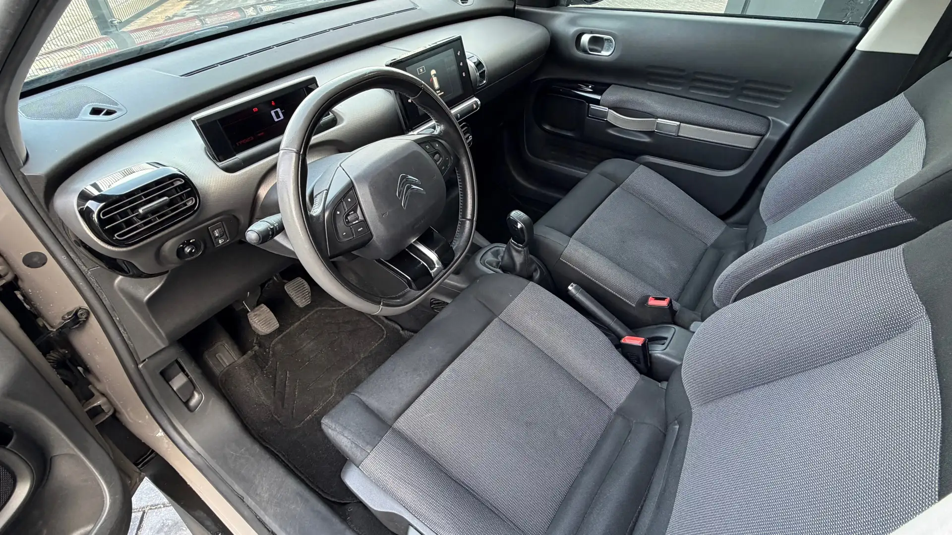 Citroen C4 Cactus 1.2 VTi Feel Cruise|Navi|Trekhaak Brun - 2