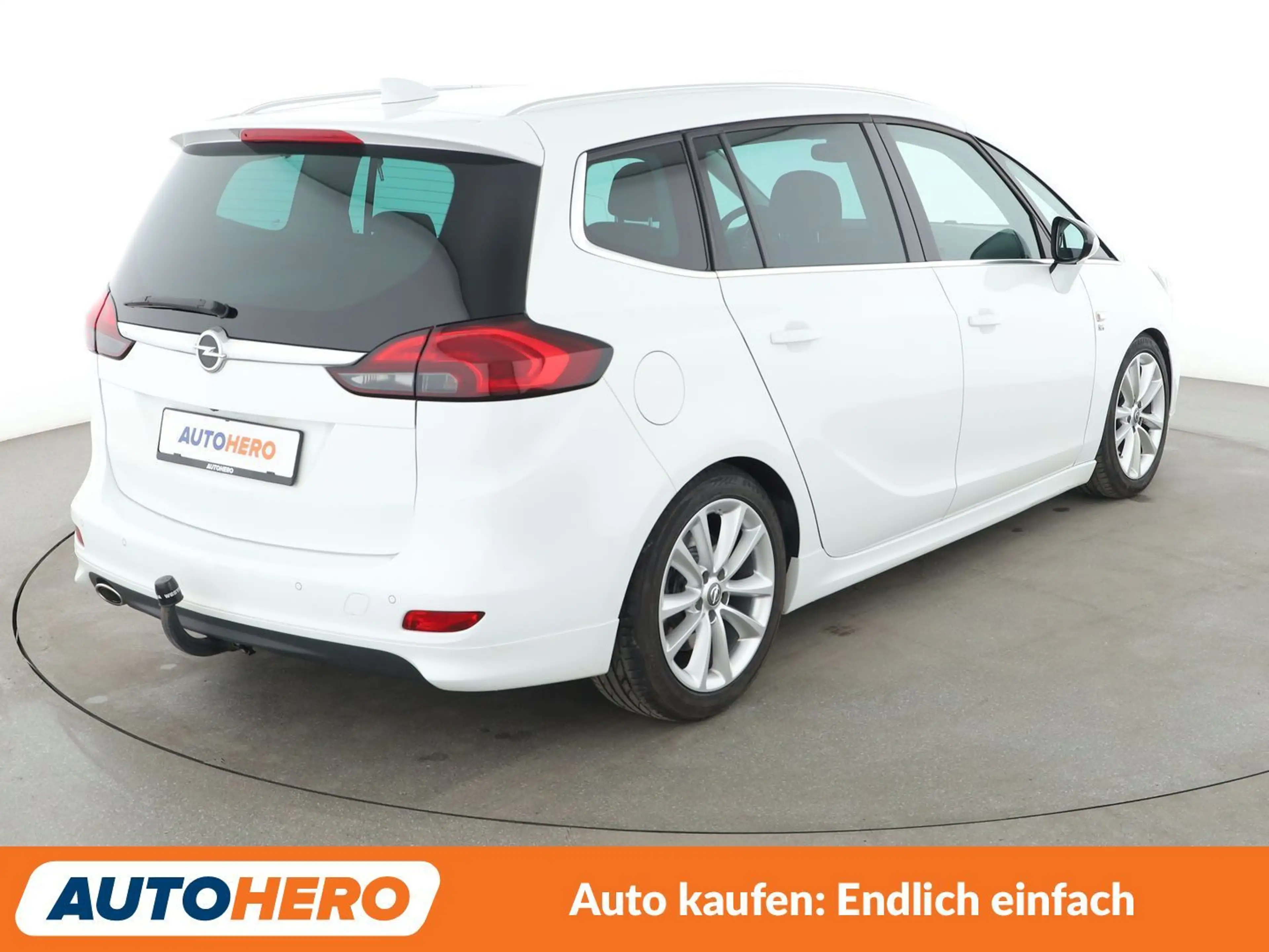 Opel Zafira Tourer 2.0 CDTI Innovation *NAVI*CAM*SHZ*LHZ*AHK*ALU* — photo 6