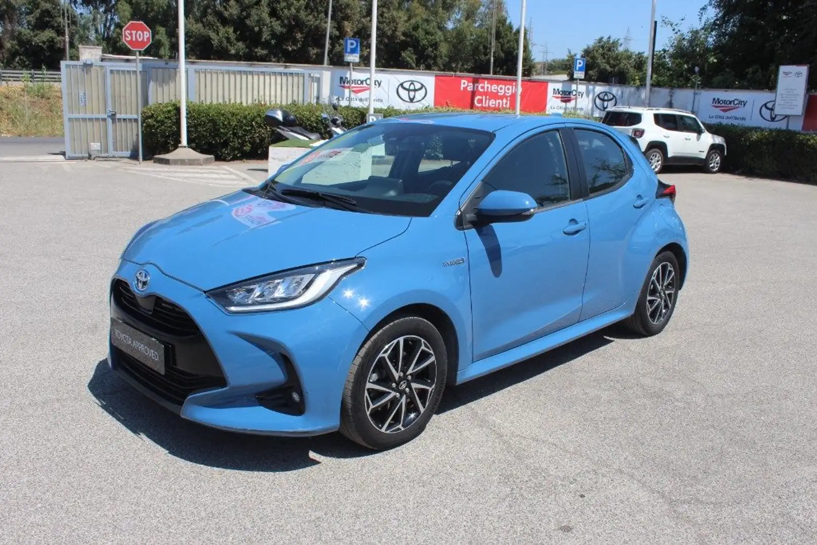 Toyota Yaris 1.5 Hybrid 5 porte Trend Blu/Azzurro - 1