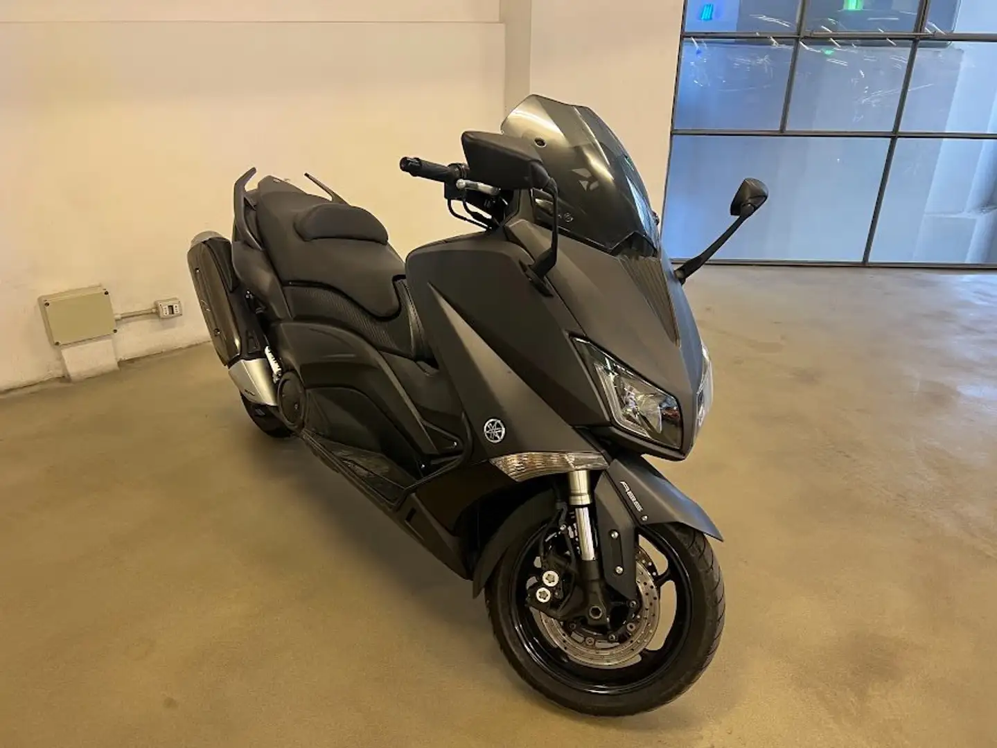 Yamaha TMAX 530 Schwarz - 2