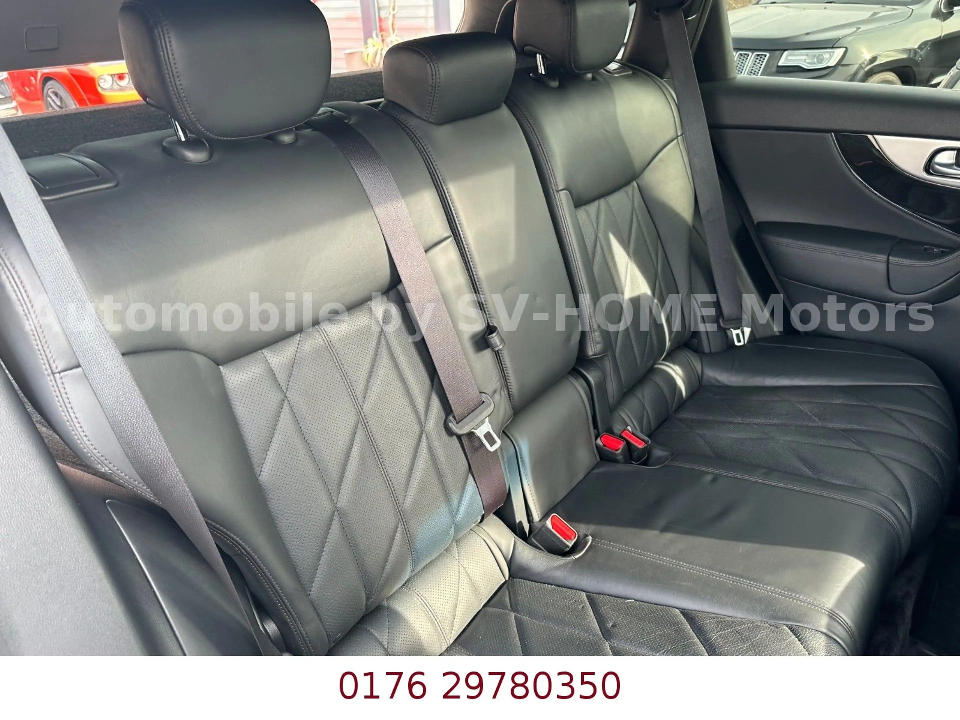 Infiniti FX 30d V6 AWD S Premium*Black and White Edition* — photo 14