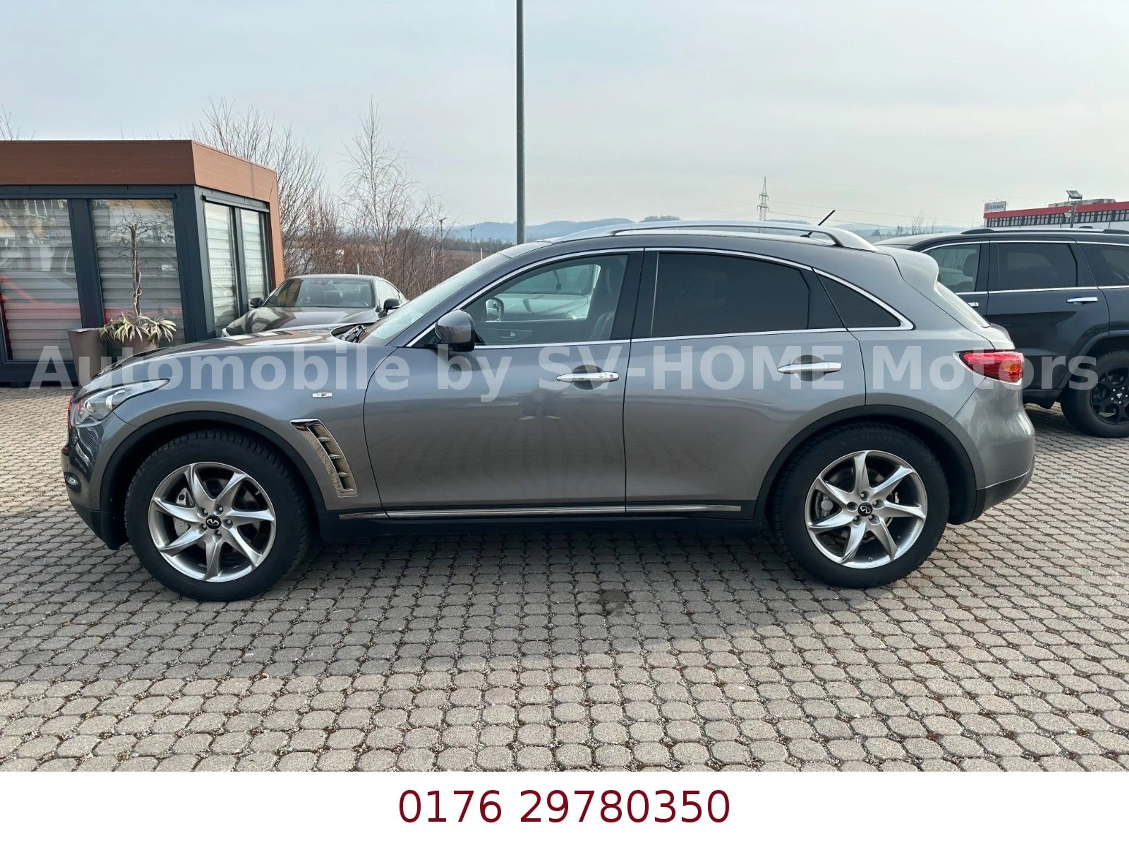 Infiniti FX 30d V6 AWD S Premium*Black and White Edition* — photo 2