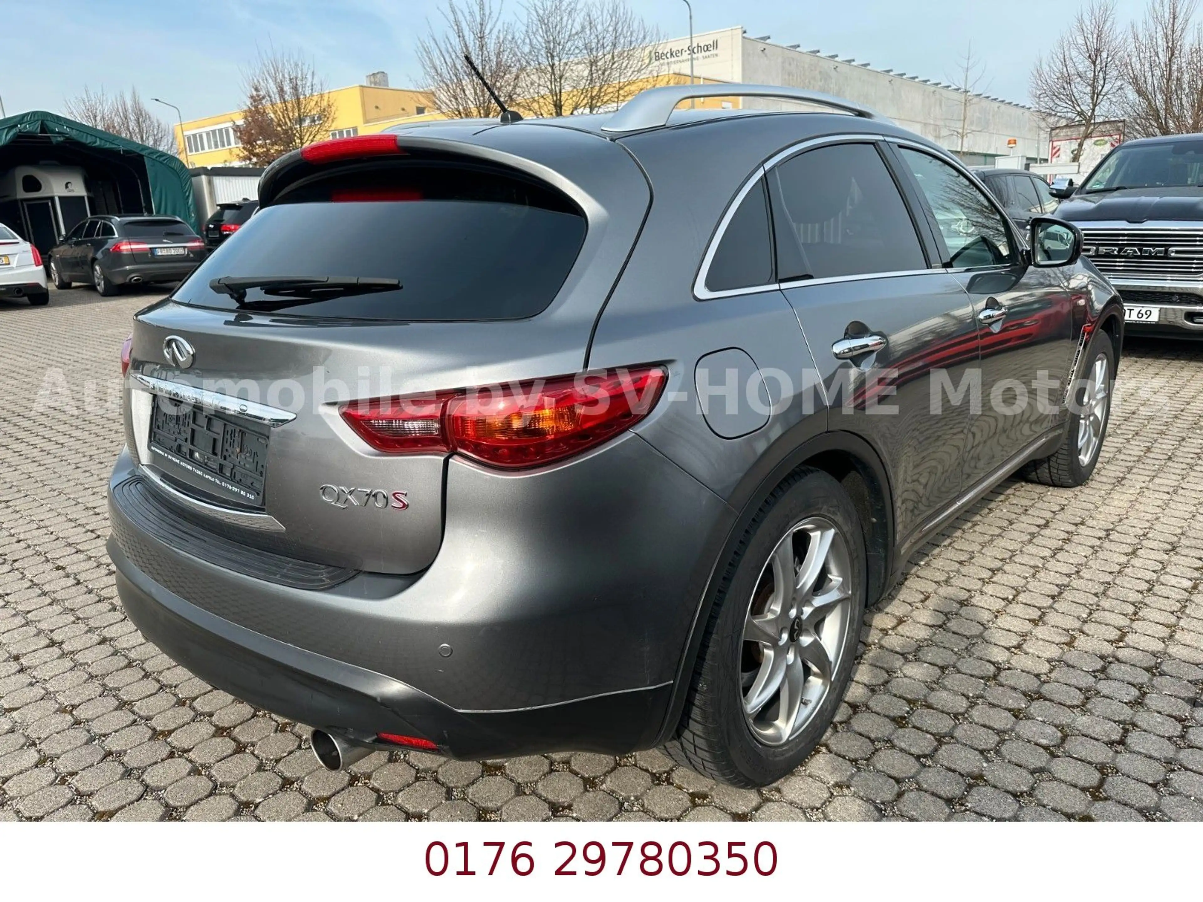 Infiniti FX 30d V6 AWD S Premium*Black and White Edition* — photo 5