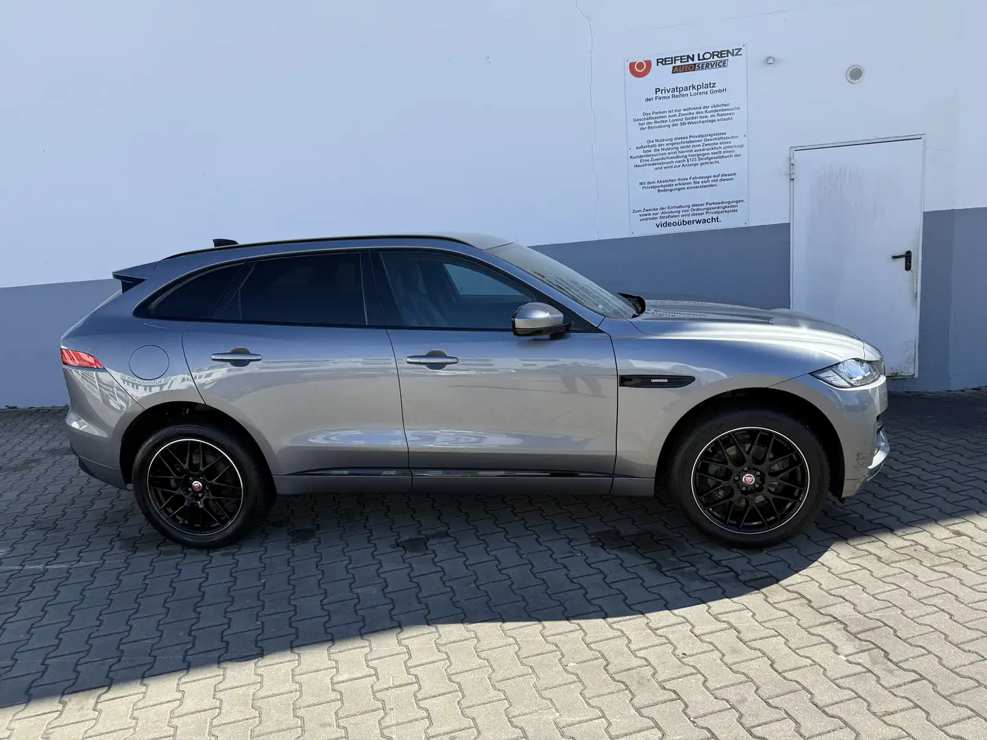 Jaguar F-Pace 20d AWD Aut. R-Sport Ingenium Edition - 2