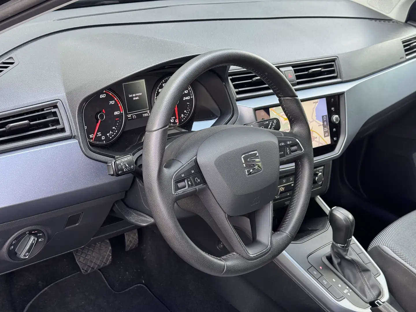 SEAT Arona 1.0 TSI Xcellence Business Intense Stoelverwarming Grijs - 2