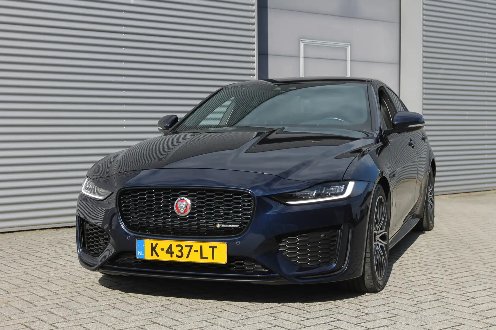 Jaguar XE 2.0 P250 R-Dynamic SE I Aut. I Carplay I Leder Bleu - 2