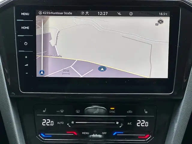 Volkswagen Passat view 14