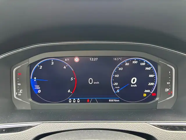 Volkswagen Passat view 16