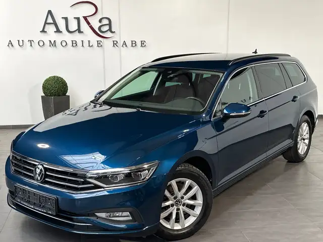 Volkswagen Passat view 2