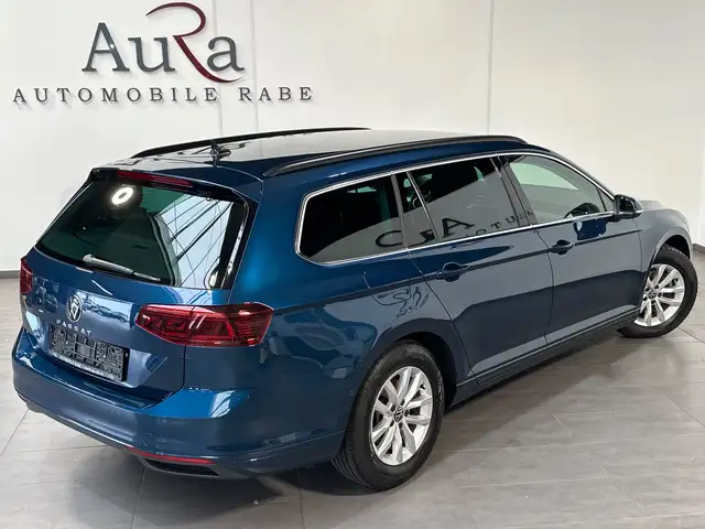 Volkswagen Passat view 5