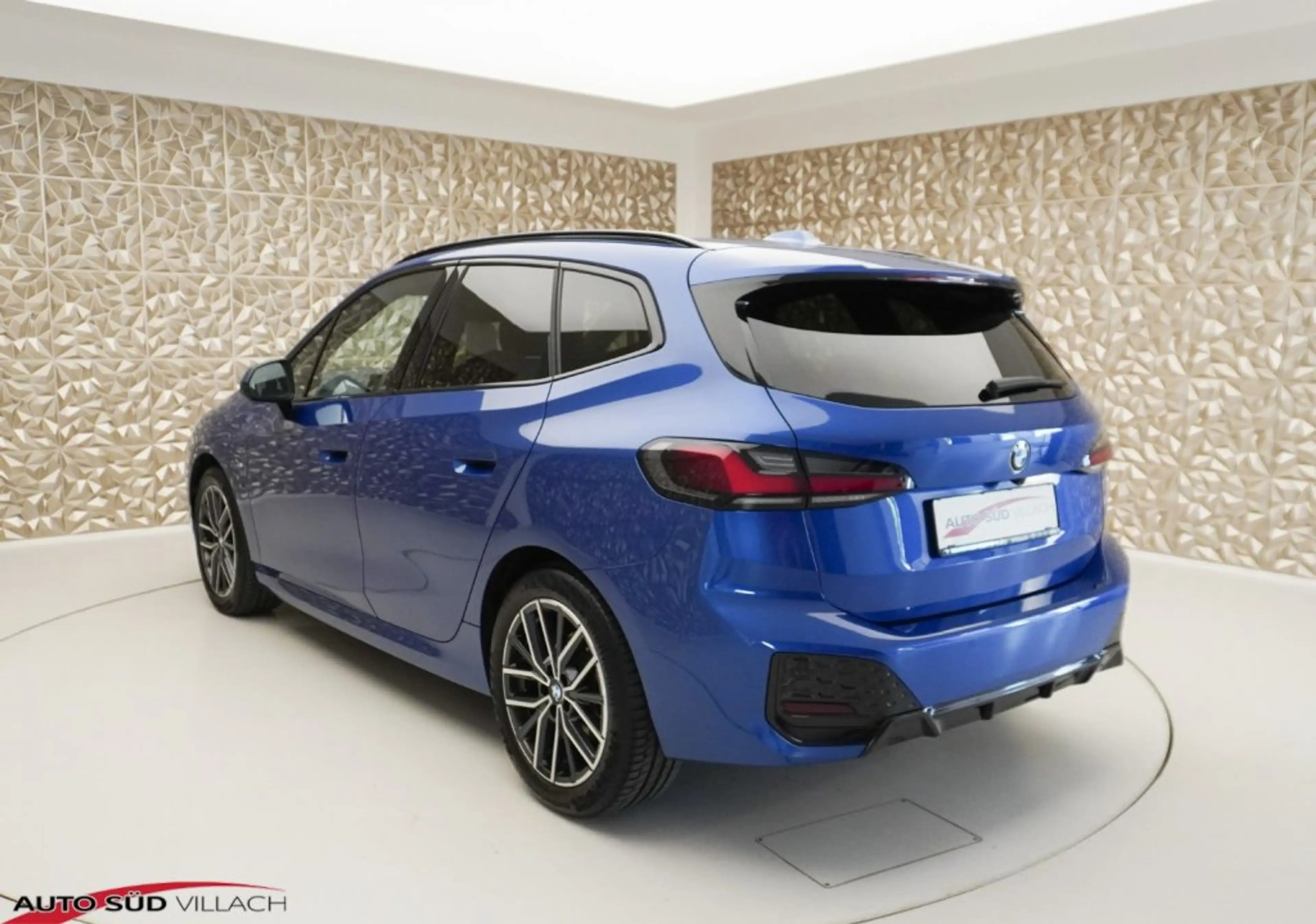 BMW 218 2 Active Tourer 218 i M Sport — photo 5