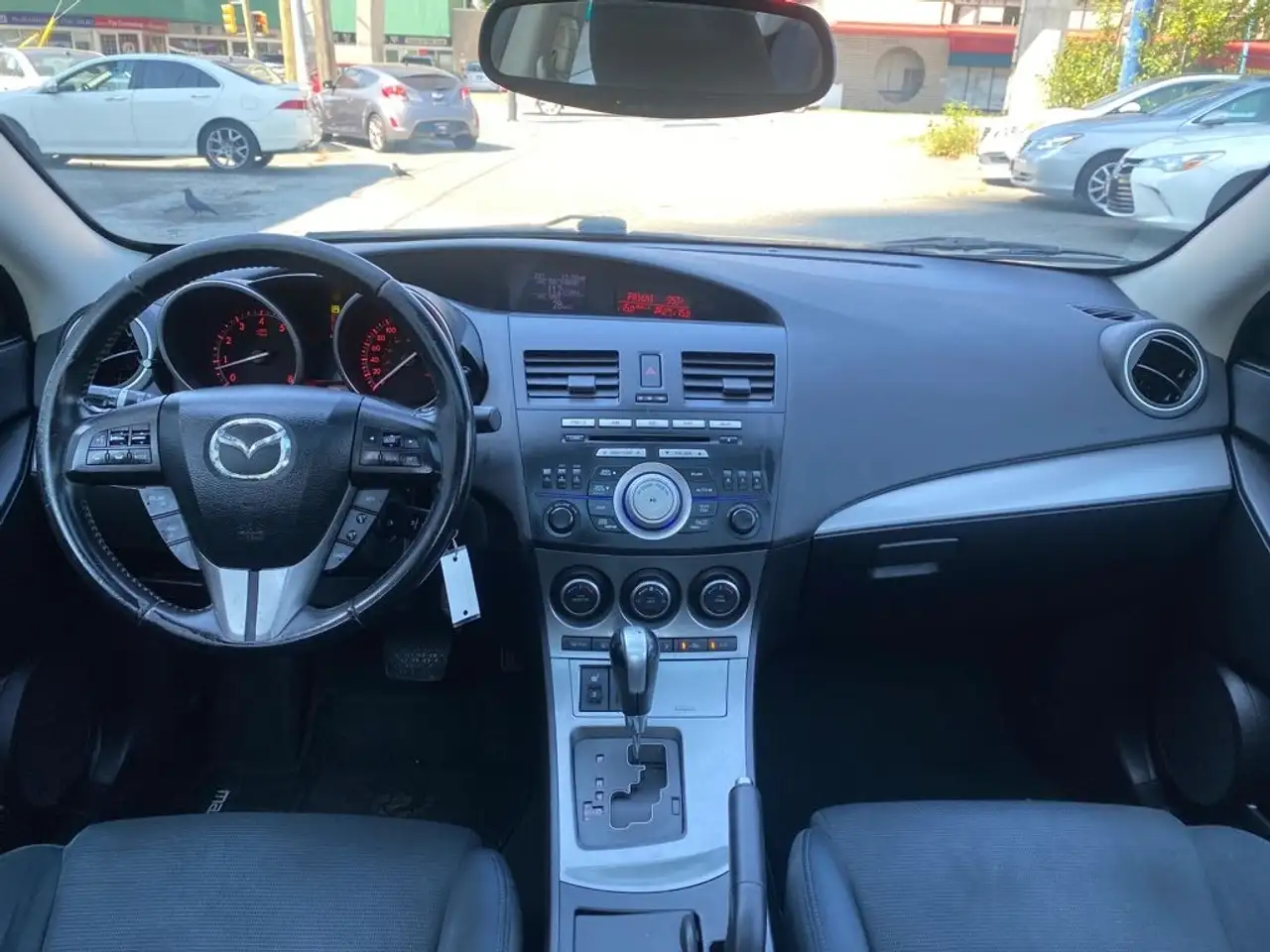 Mazda 3 снимка Mazda 3