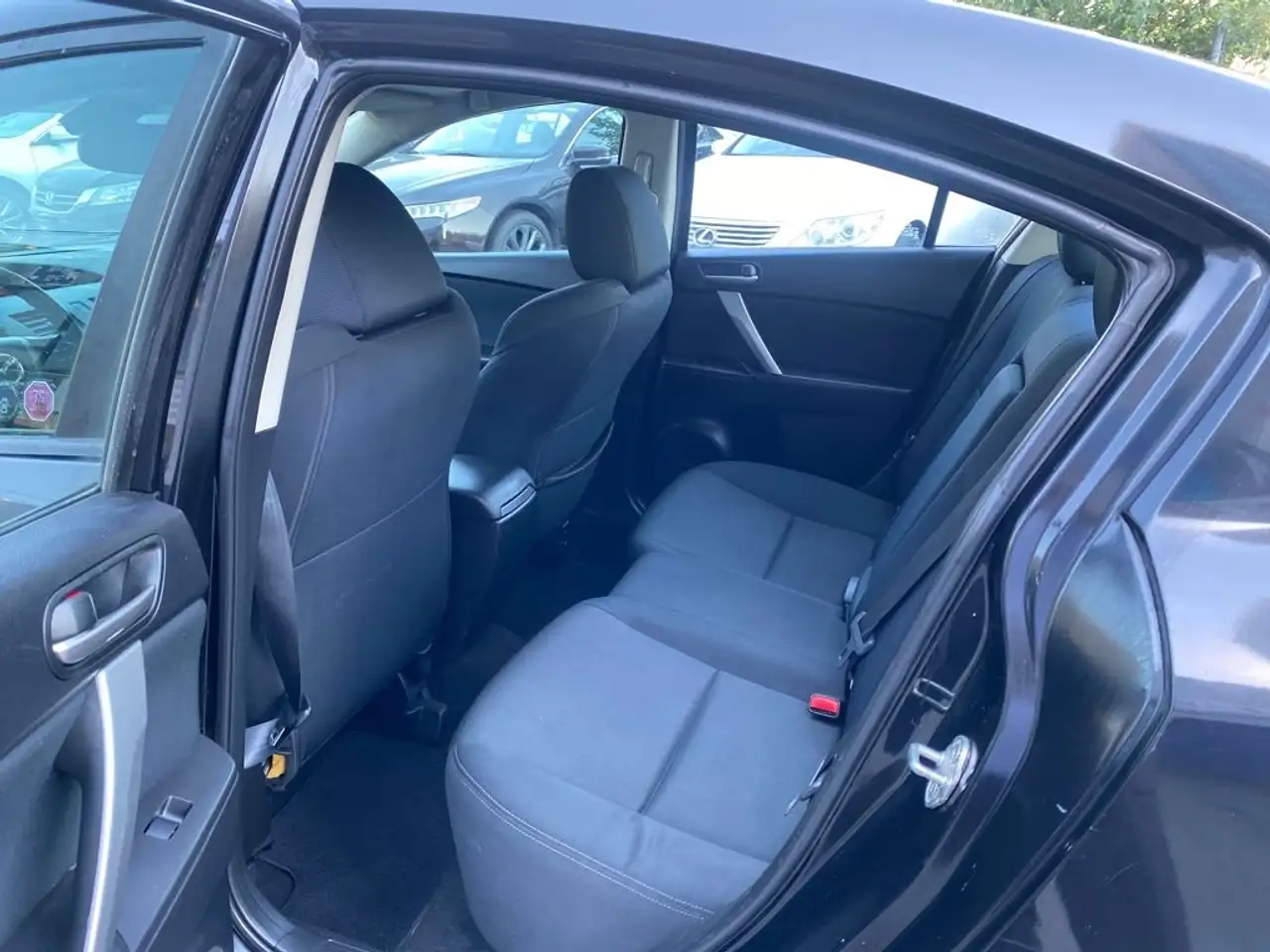 Mazda 3 снимка Mazda 3
