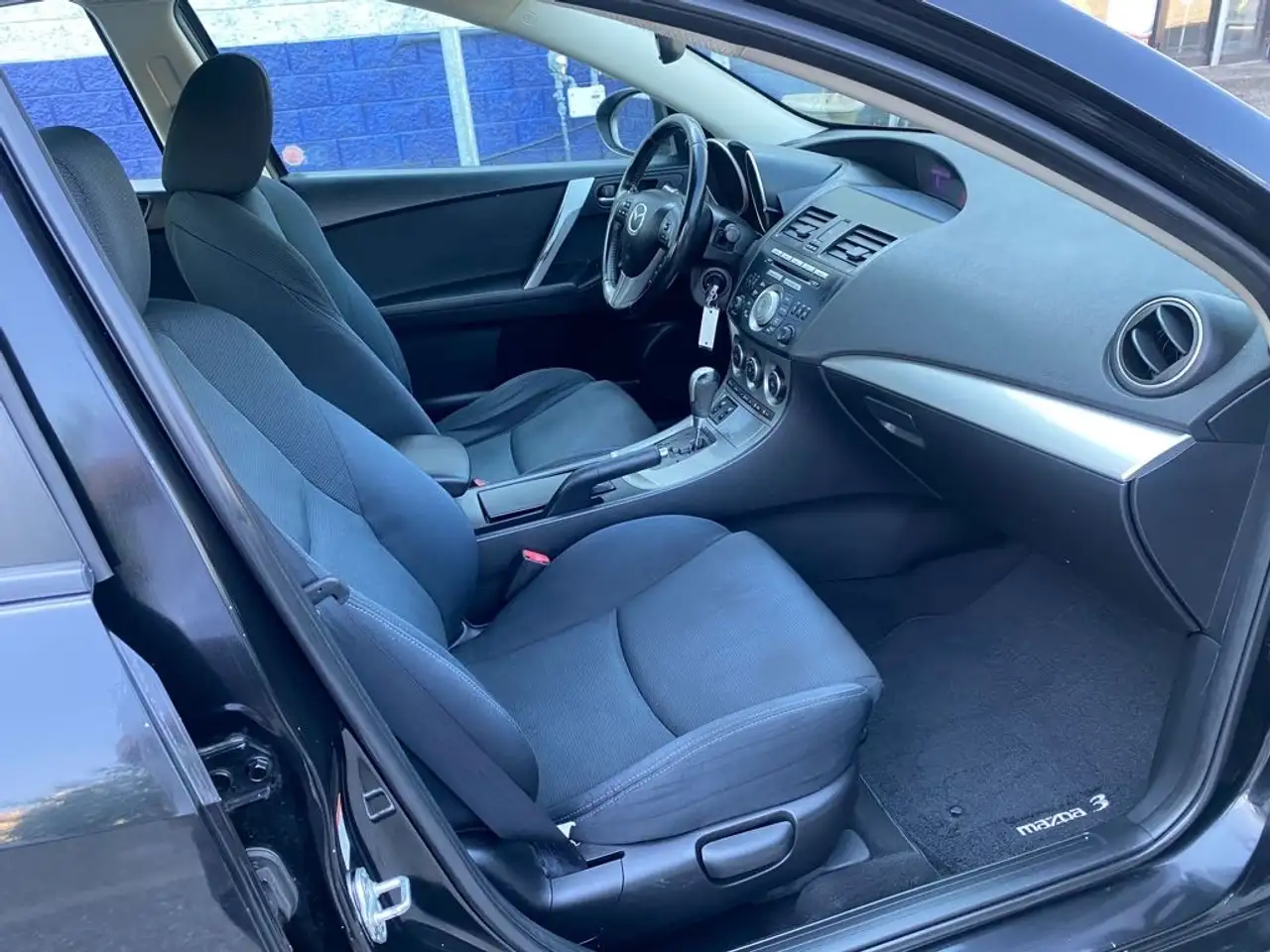 Mazda 3 снимка Mazda 3