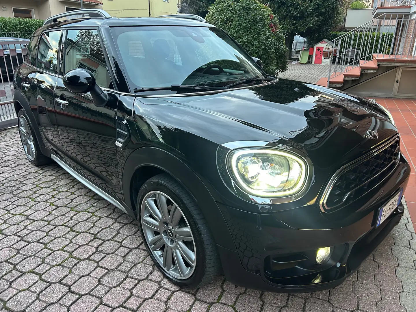 MINI One D Countryman Mini Countryman F60 2017 1.5 Business Zwart - 2