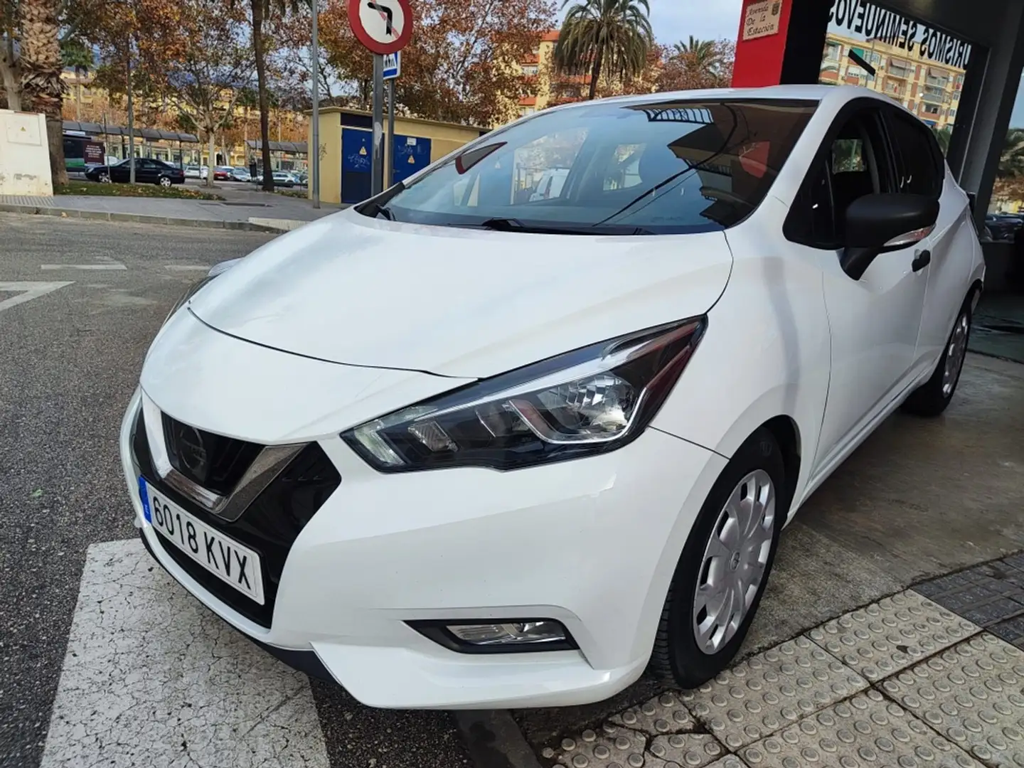 Nissan Micra 1.5dCi S&S Business 90 Blanc - 2