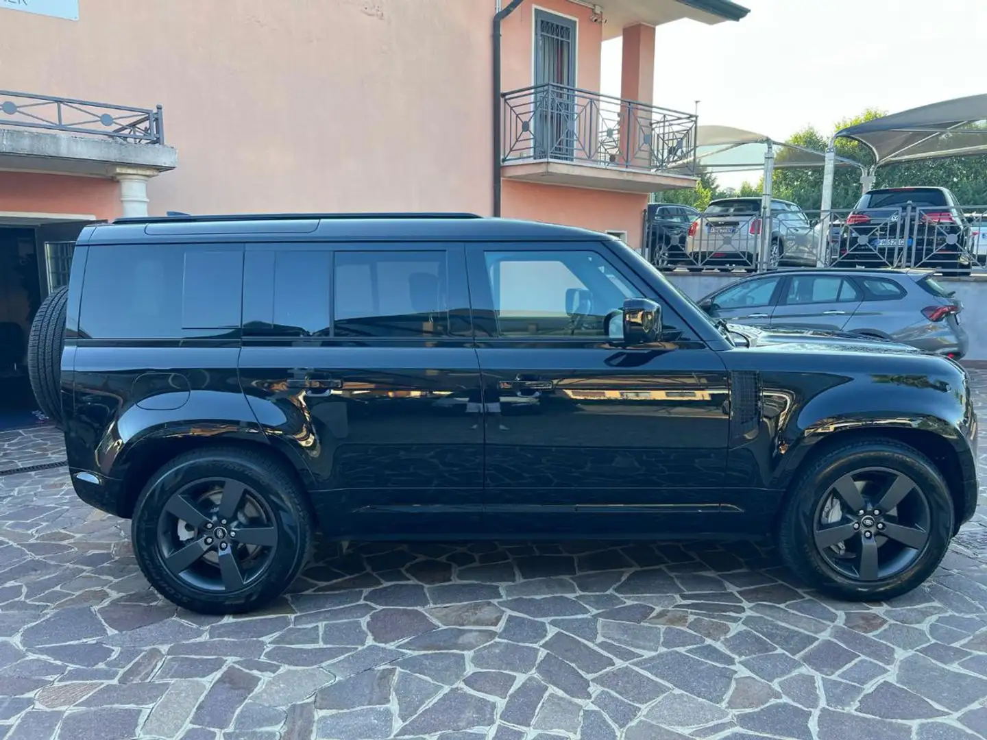 Land Rover Defender 110 3.0D I6 300 CV AWD Auto X-Dynamic HSE Noir - 2