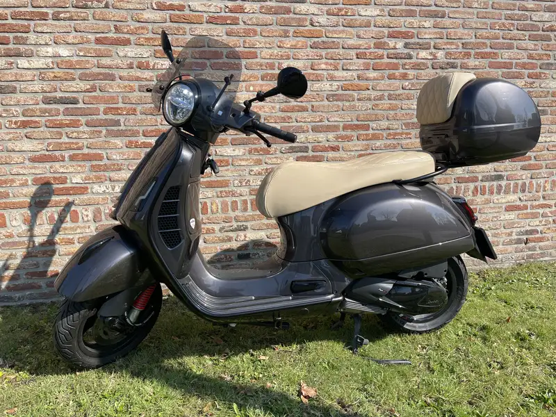 Vespa GTS Super 300 - foto 2