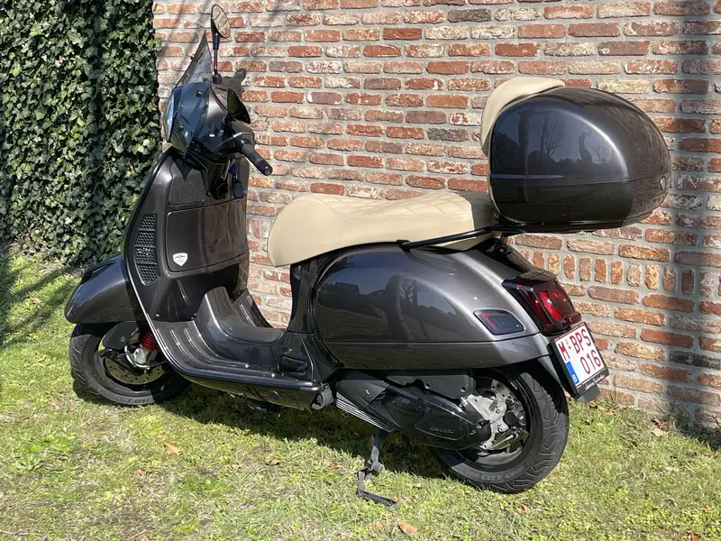 Vespa GTS Super 300 - foto 3