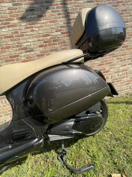 Vespa GTS Super 300 - foto 6