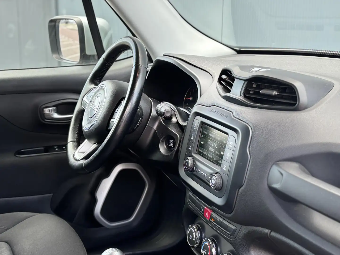 Jeep Renegade 1.4 MultiAir Longitude Airco | Navigatie | Cruise Gris - 2