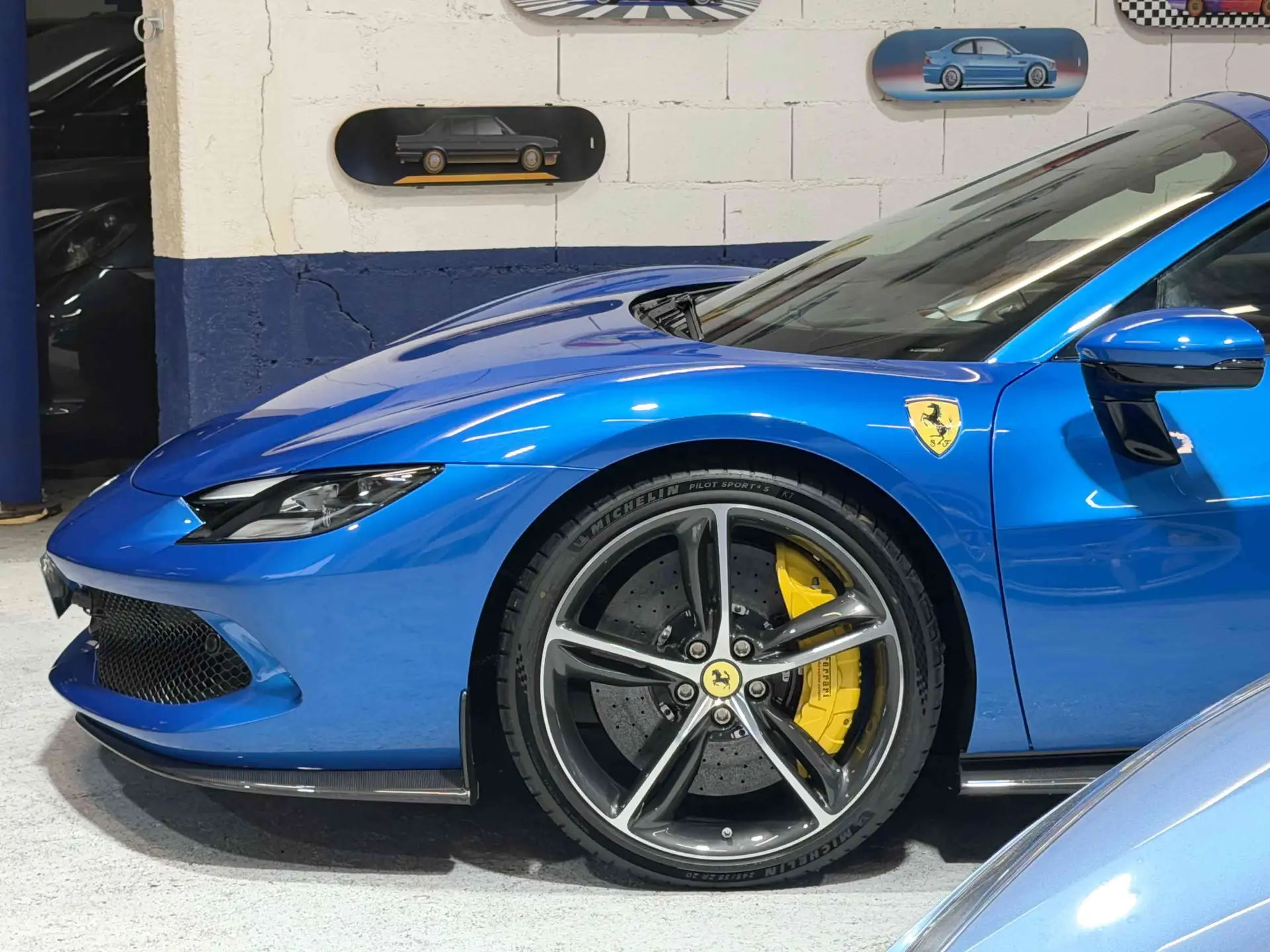 페라리 296 GTS 2025 파랑 사진 6