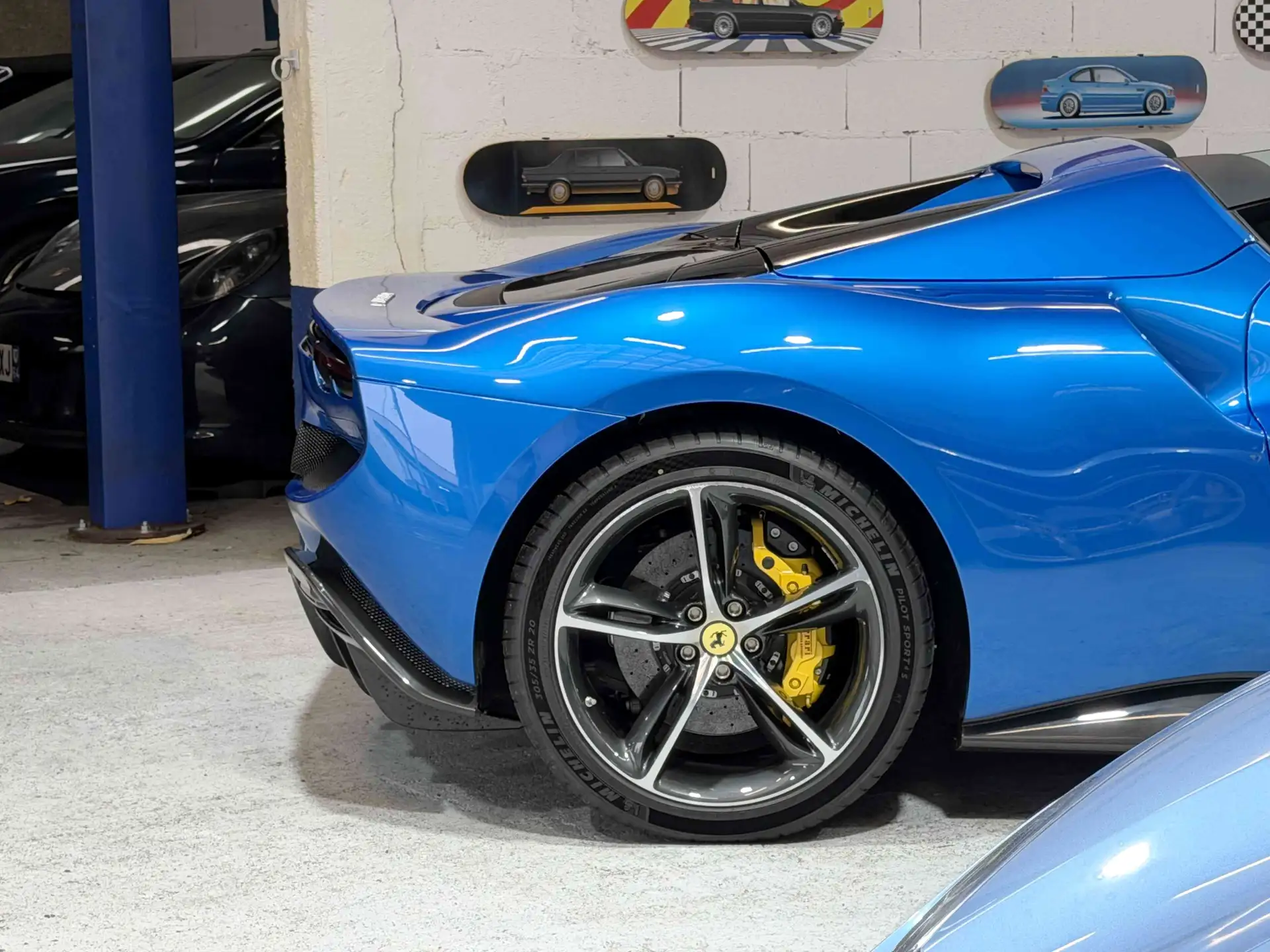 페라리 296 GTS 2025 파랑 사진 7
