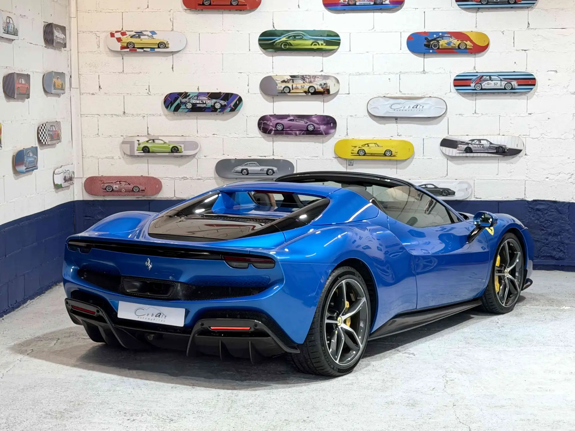 페라리 296 GTS 2025 파랑 사진 2