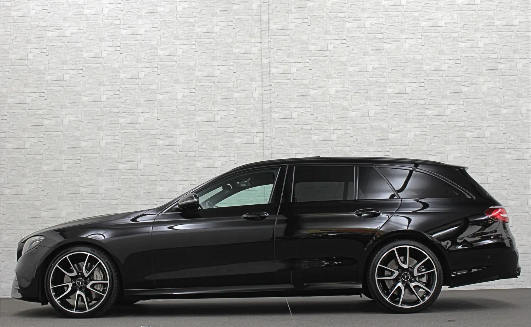 Mercedes-Benz E 53 AMG Estate 4MATIC | Panorama | 360 View | Burmester | Zwart - 2
