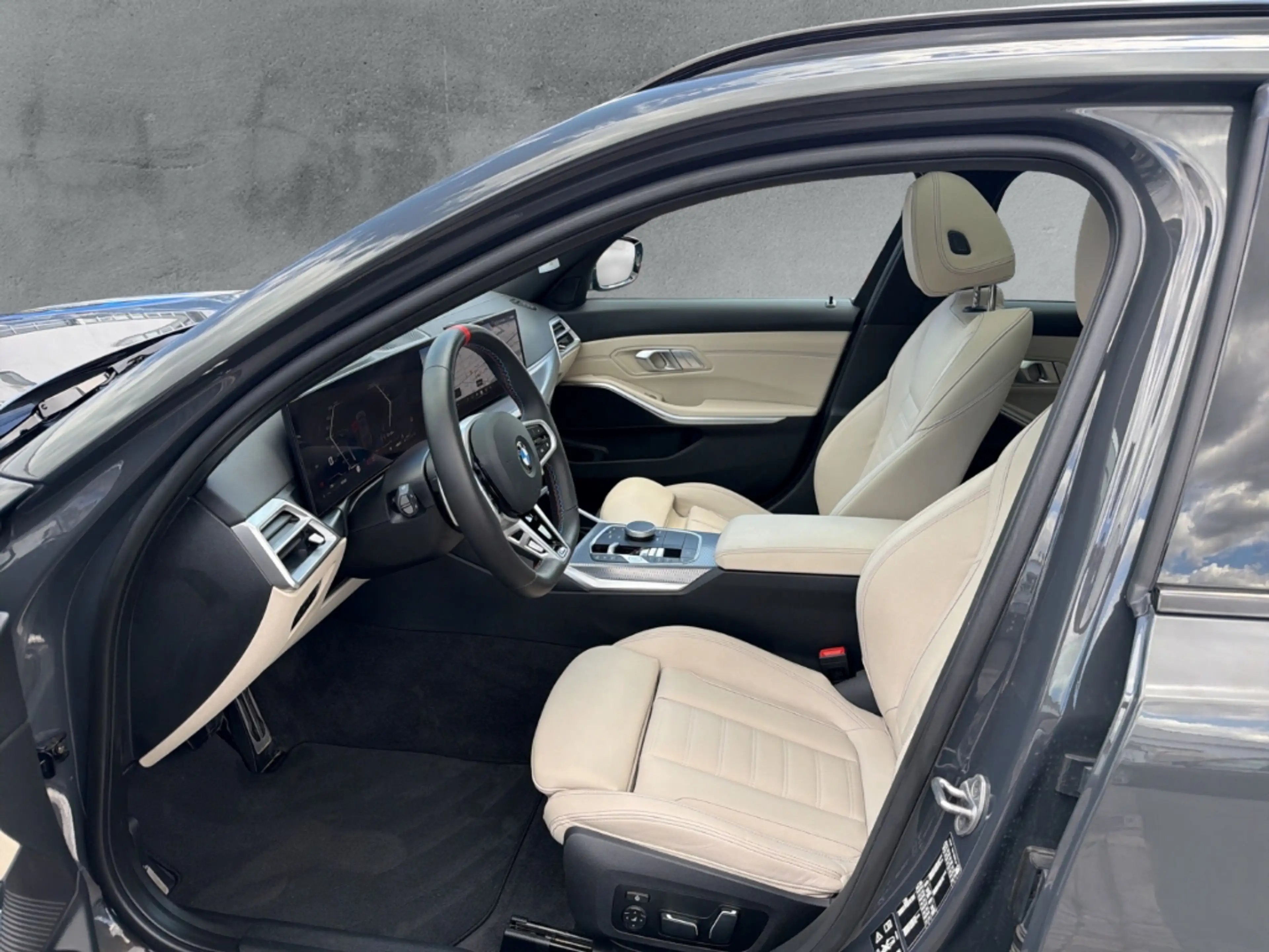 BMW 340 xDrive Touring Park-Assistent — photo 8