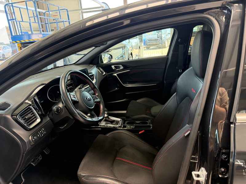 Kia ProCeed / pro_cee'd ProCeed GT — photo 4