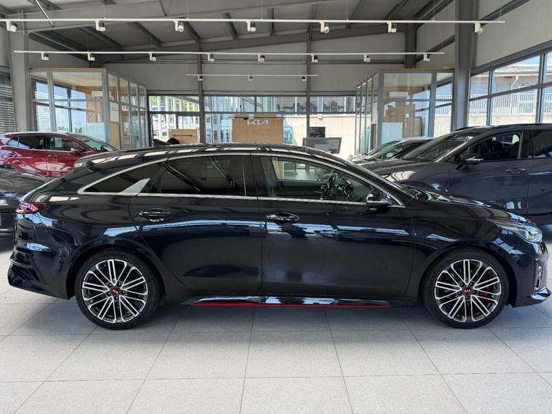Kia ProCeed / pro_cee'd ProCeed GT — photo 14