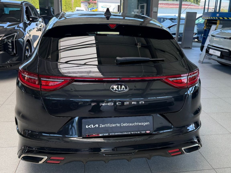 Kia ProCeed / pro_cee'd ProCeed GT — photo 11
