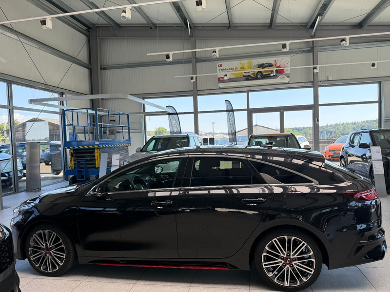 Kia ProCeed / pro_cee'd ProCeed GT — photo 3