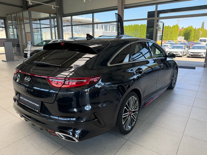Kia ProCeed / pro_cee'd ProCeed GT — photo 13