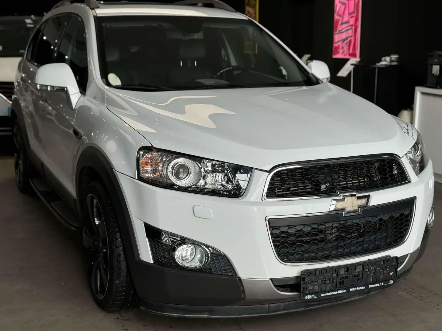 Chevrolet Captiva 2.2D Allrad*7Sitz*TÜV 12/25*Klima A.*Aut Bílá - 2